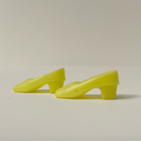 Vintage Barbie Yellow Square Toe Shoes Korea - Picture 13 of 16